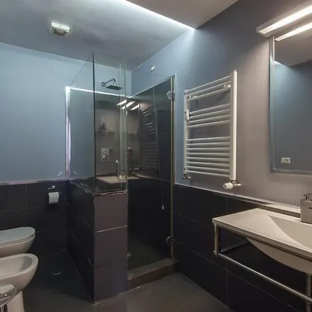 Vatican Luxury Three Bedroom Appartamento *