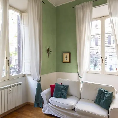 Vatican Luxury Three Bedroom Appartamento *