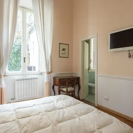 Vatican Luxury Three Bedroom Appartamento *