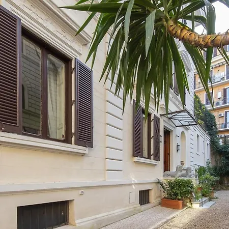 Vatican Luxury Three Bedroom Rom