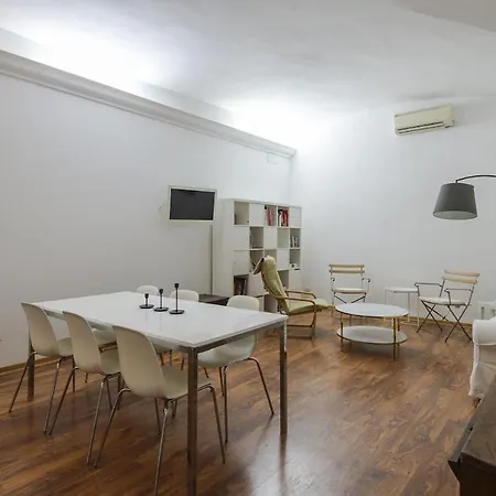 Apartment Vatican Luxury Three Bedroom *